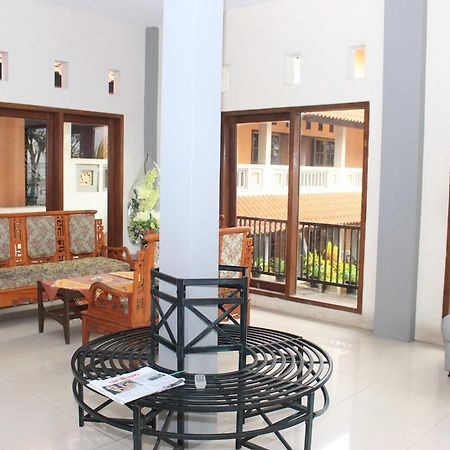 Baru Dua Beach Hotel Banyuwangi  Exterior photo